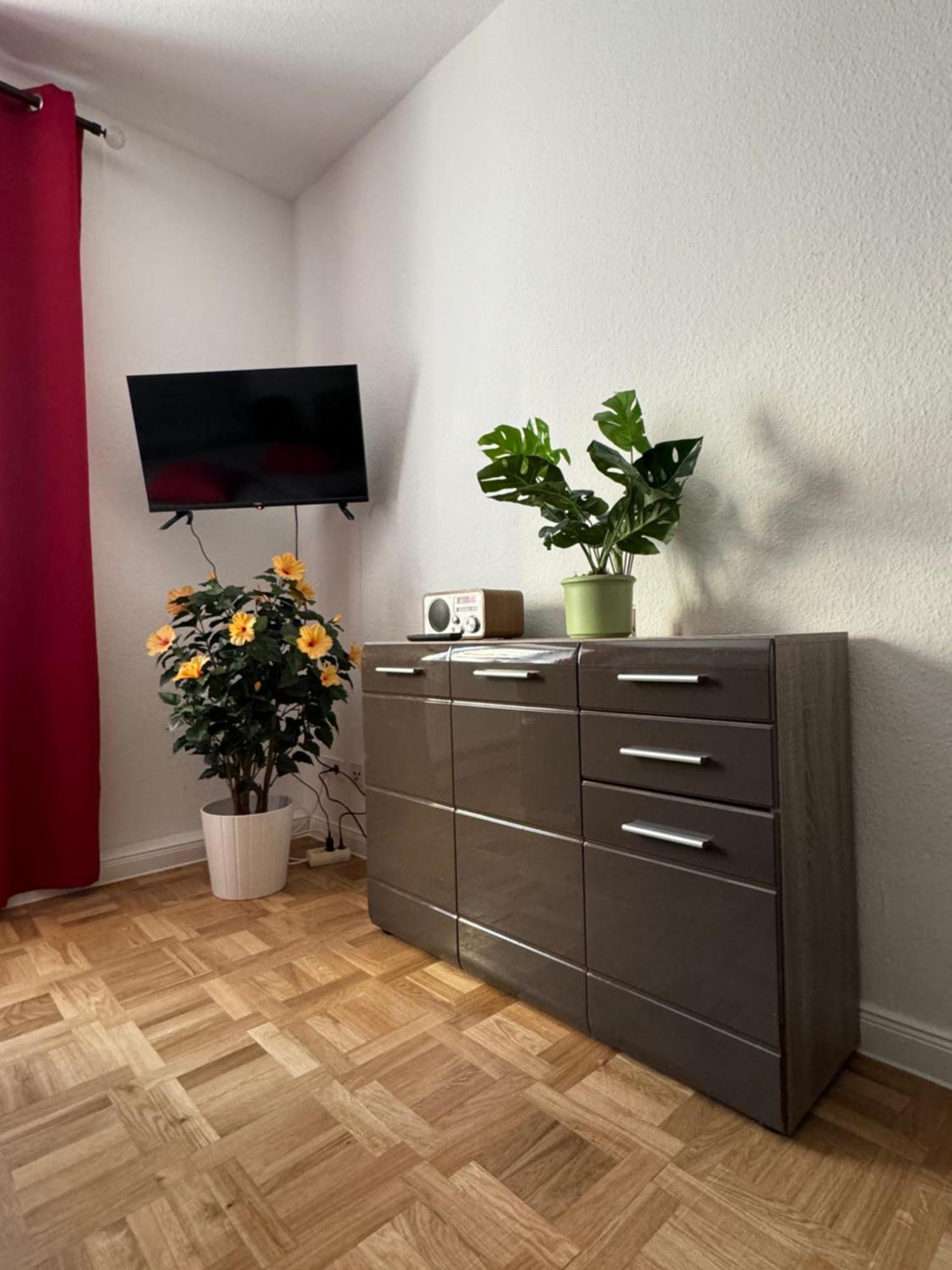 Sweet Home Inside Dresden Four Buitenkant foto